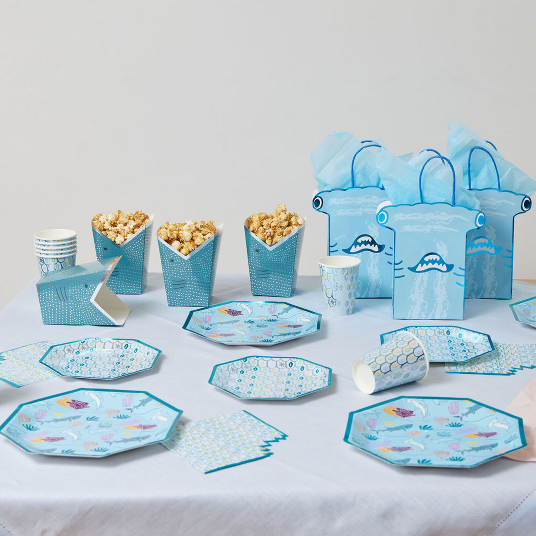 صناديق هدايا قرش الحوت
