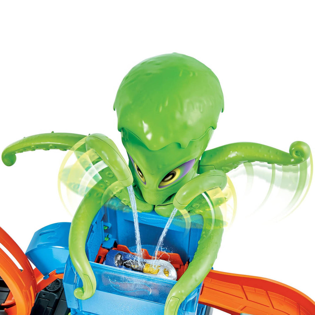 Hot Wheels Ultimate Octo Car Wash Set 1 Color Reveal Car
