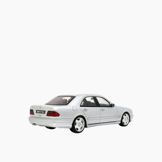 أوتو موبيل مرسيدس E55 AMG W210 فضي لامع مقياس 1:18 موديل سيارة