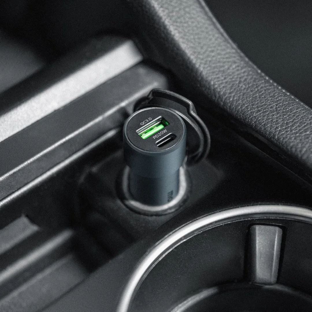 Momax UC12 20W Dual-Port Car Charger