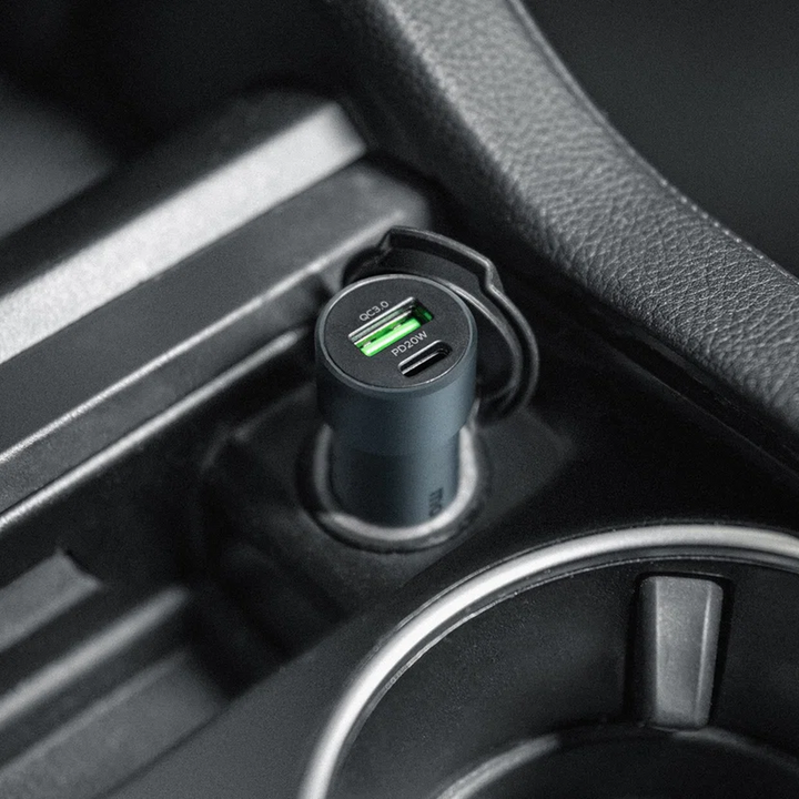 Momax UC12 20W Dual-Port Car Charger