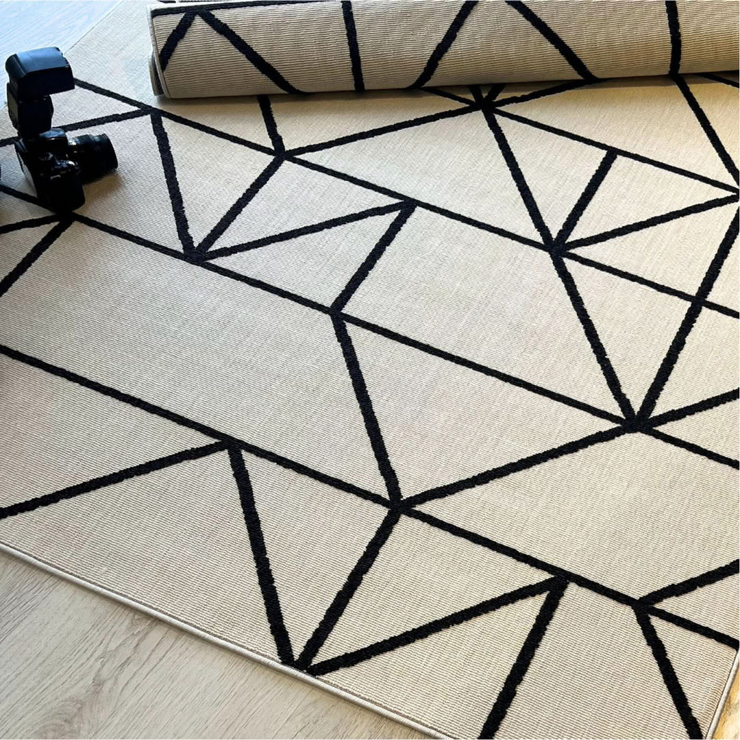 Mono Grid Rug