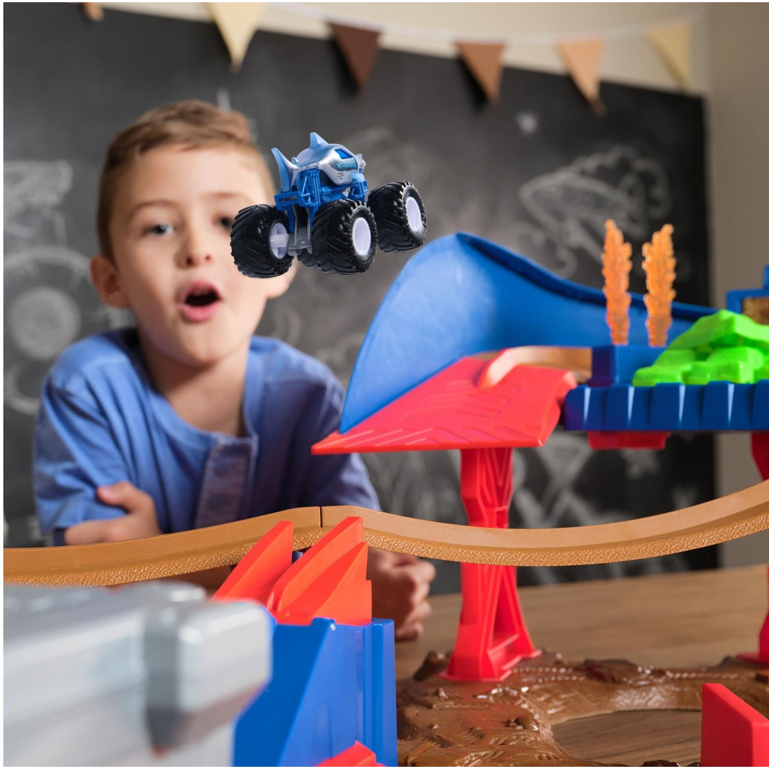 Spin Master Monster Jam 1:64 Supercharge Monster Truck Speedway Playset 76.2 X 9.5 X 35.8 Cm