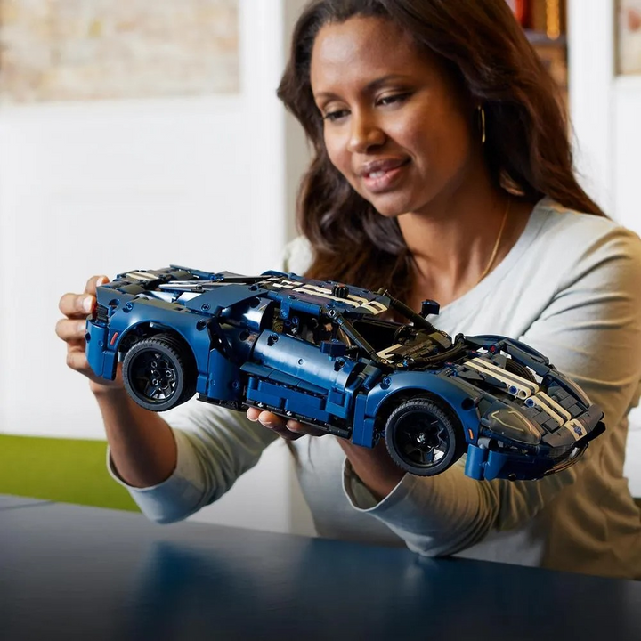 LEGO 2022 Ford Gt- 1468pcs