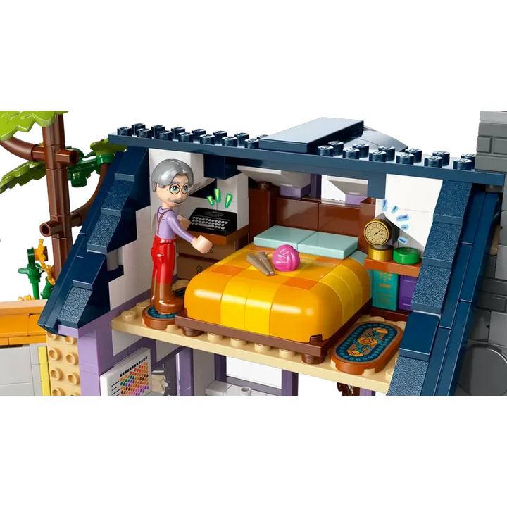 LEGO Beekeeper’s House &amp; Flower Garden 1161pcs