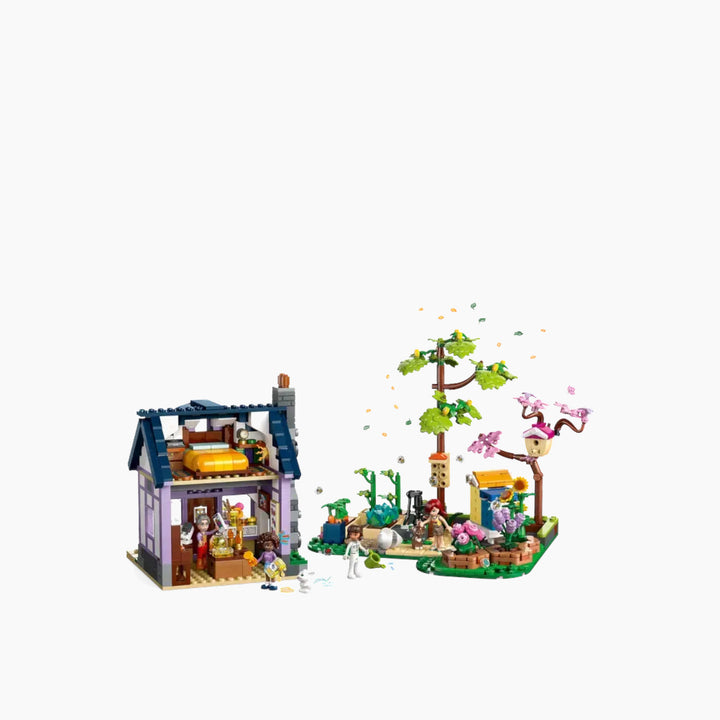 LEGO Beekeeper’s House &amp; Flower Garden 1161pcs