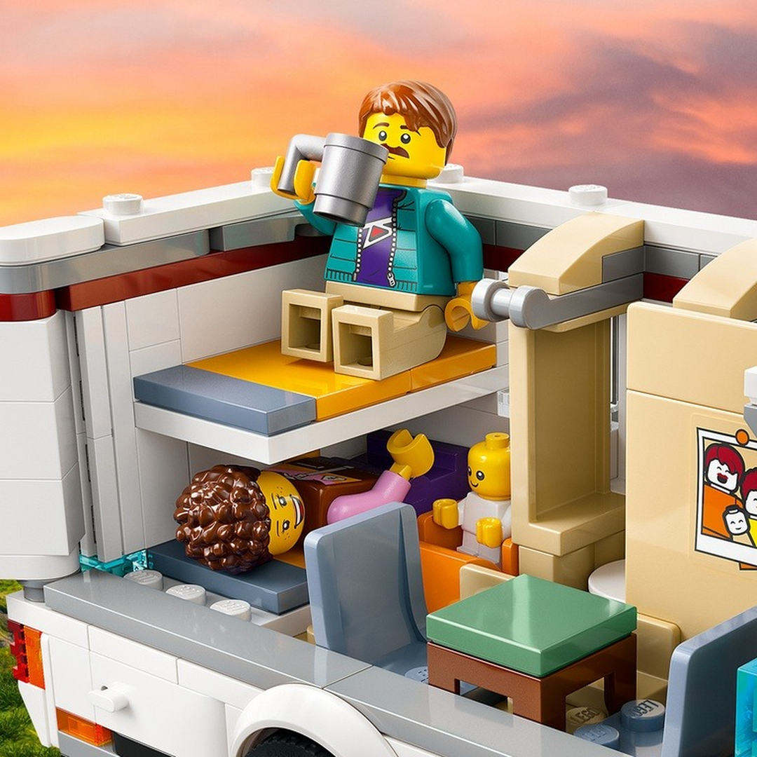 LEGO Holiday Adventure Camper Van- 385pcs