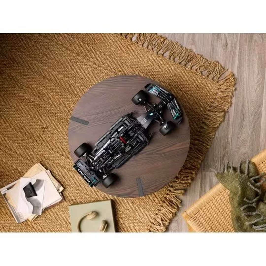 LEGO Technic Mercedes-AMG F1 W14 1643pcs