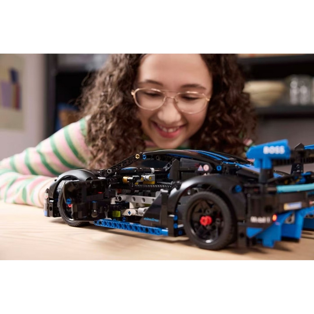 LEGO Technic Porsche GT4 e-Performance 836pcs