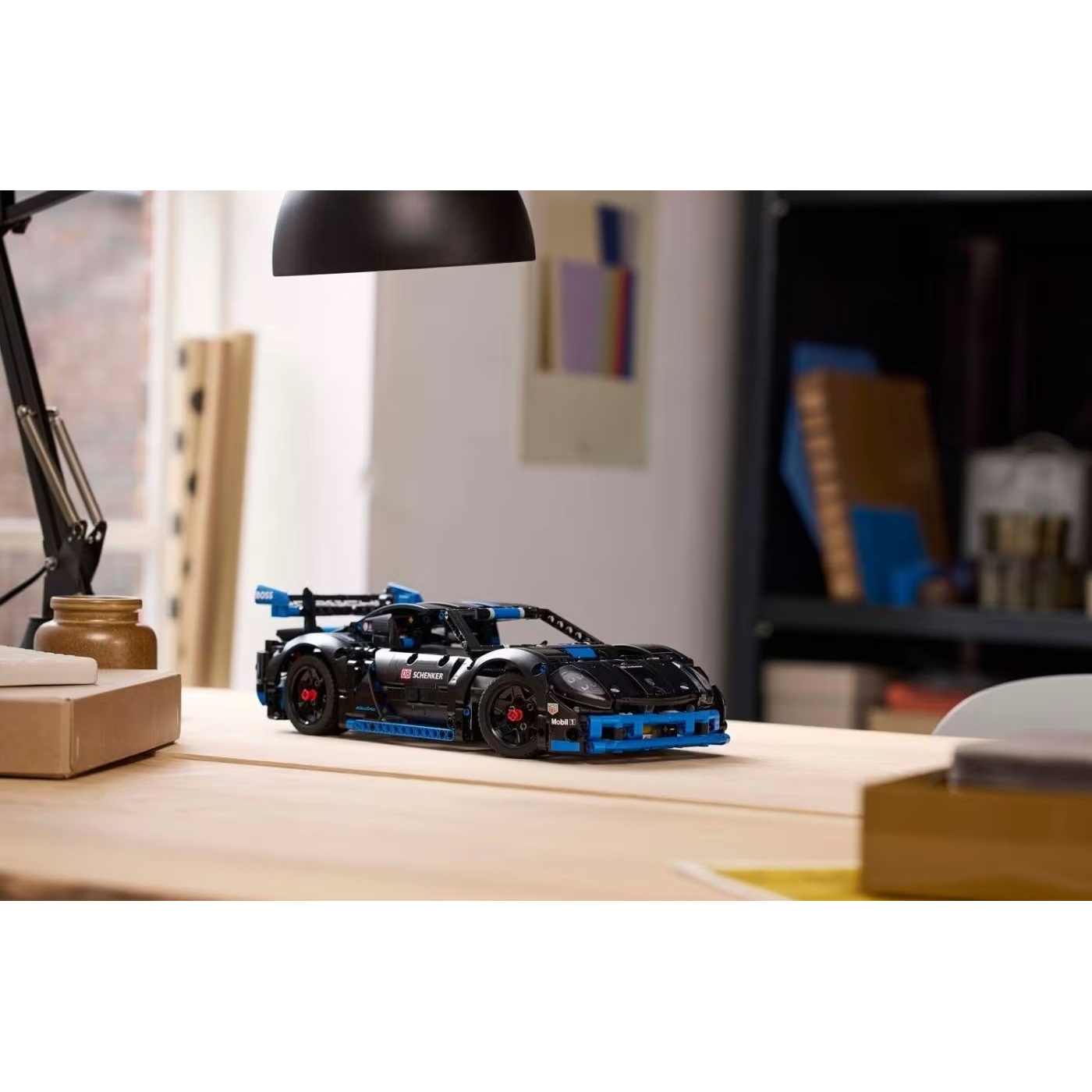 LEGO Technic Porsche GT4 e-Performance 836pcs LEGO Technic Porsche GT4 e-Performance 836pcs