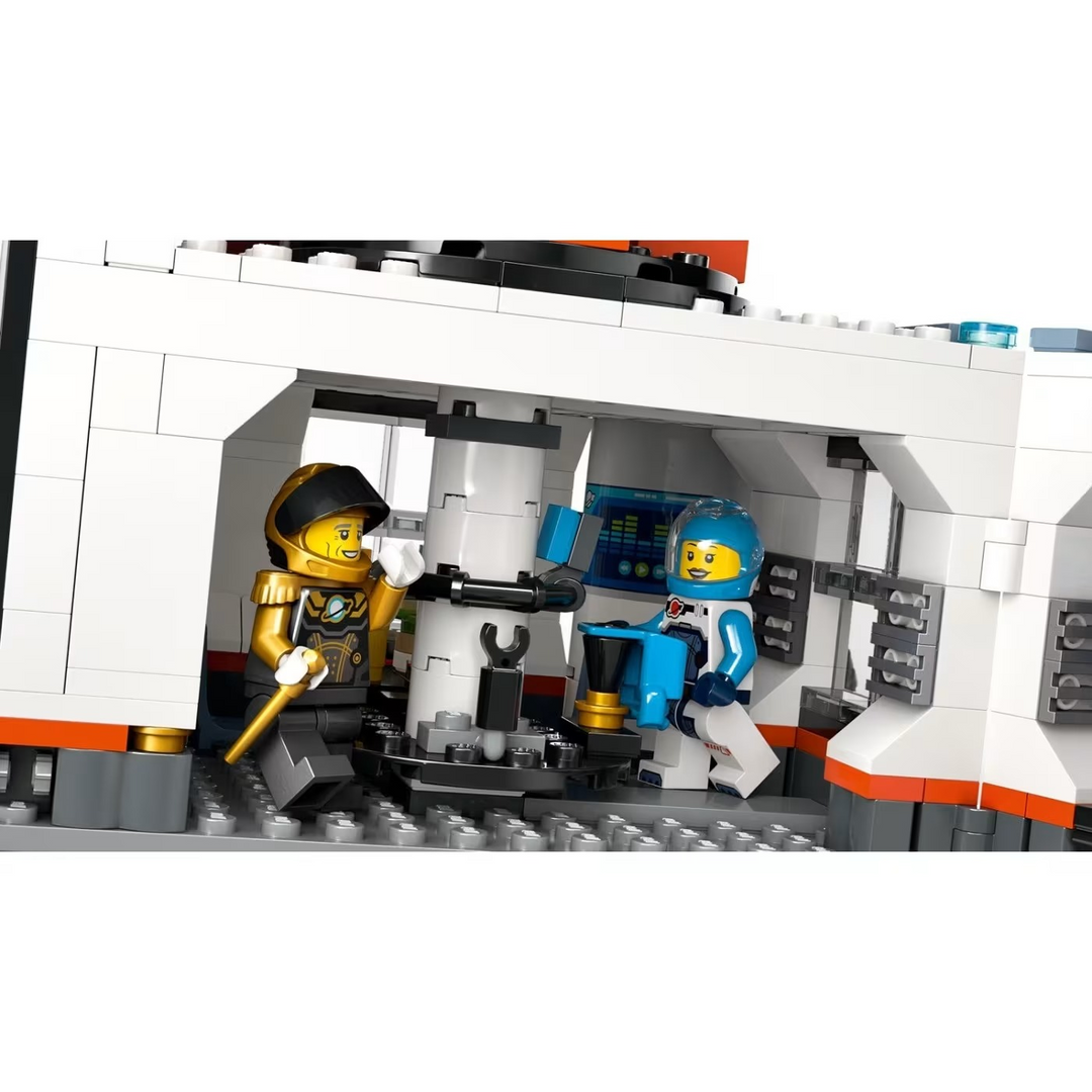 Nb Space Base And Rocket Launchpad- 1422 Pcs
