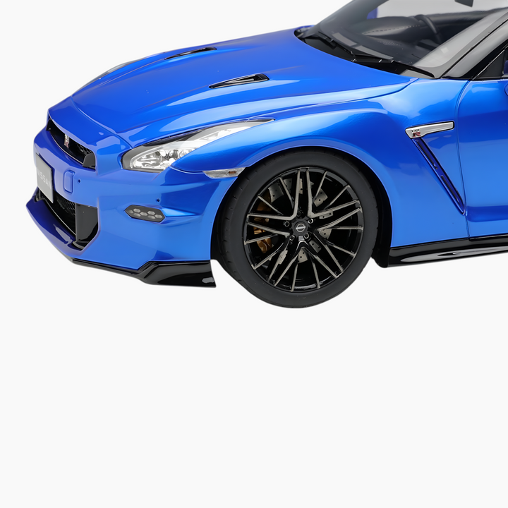 GT-Spirit Nissan GT-R R35 Bue 1:18 Scale Model Car