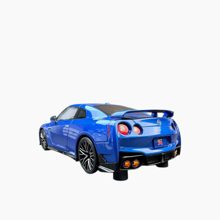 GT-Spirit Nissan GT-R R35 Bue 1:18 Scale Model Car