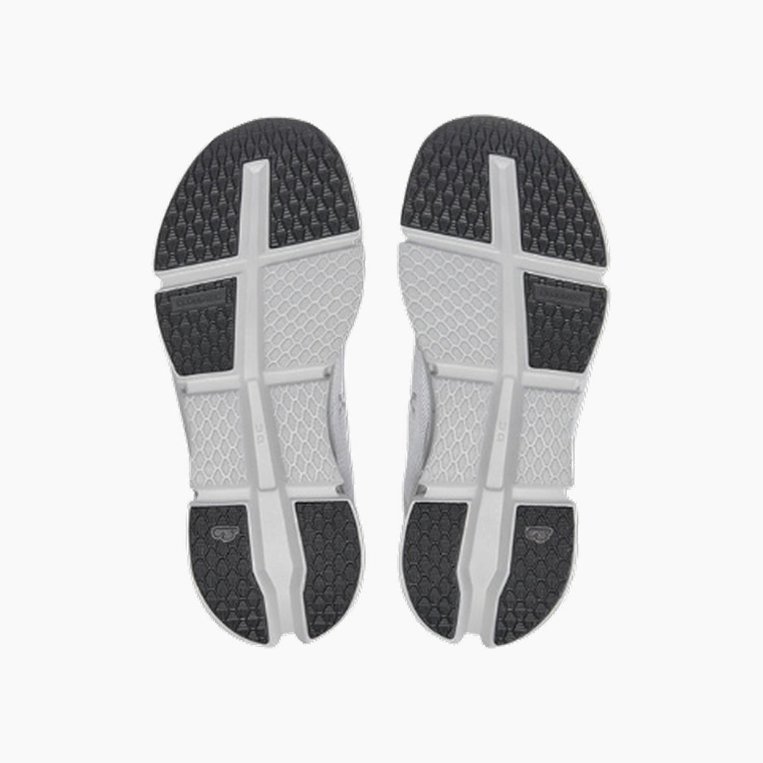 On Cloudgo Shoes - White/Glacier