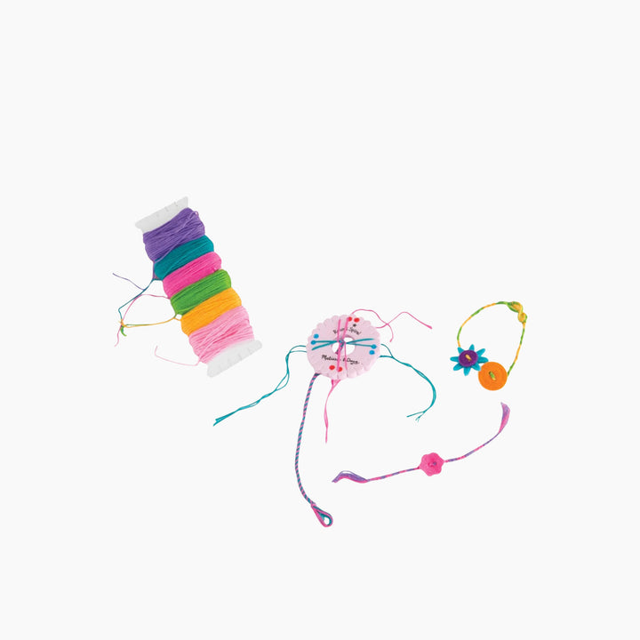 Melissa &amp; Doug Felt Friends craft kit with assorted felt shapes and embroidery materials.
