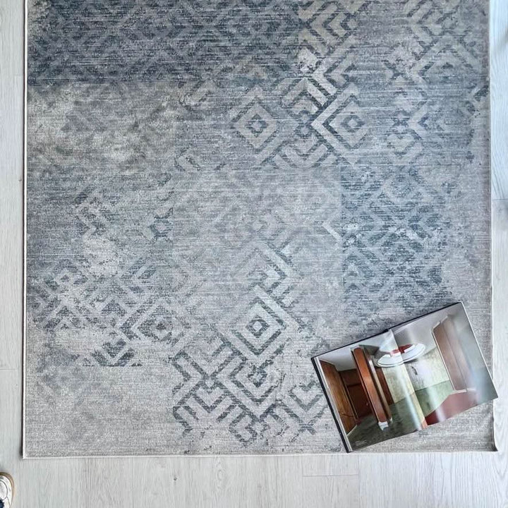 Spazio Home Regal Medallion Rug