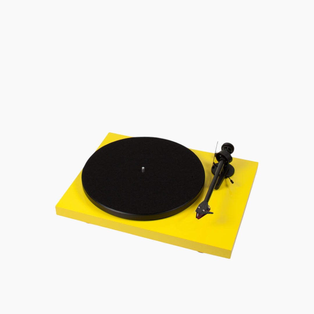 Pro-Ject Audio Debut Carbon 2M High Gloss Yellow