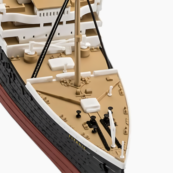 Revell - R.M.S. Titanic-Assembly Kit