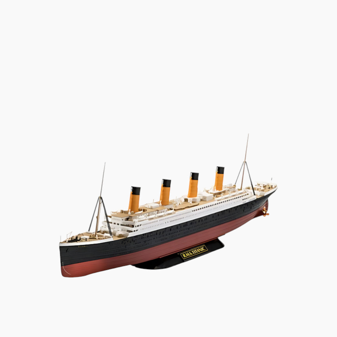 Revell - R.M.S. Titanic-Assembly Kit