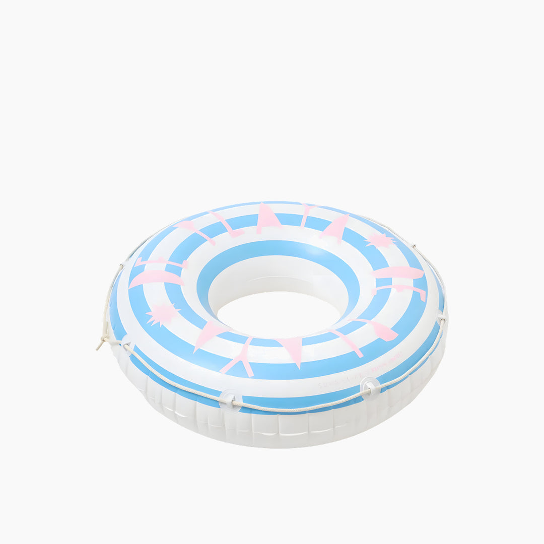 حلقة سباحة ريترو من SunnyLife بنقشة De Playa Stripe