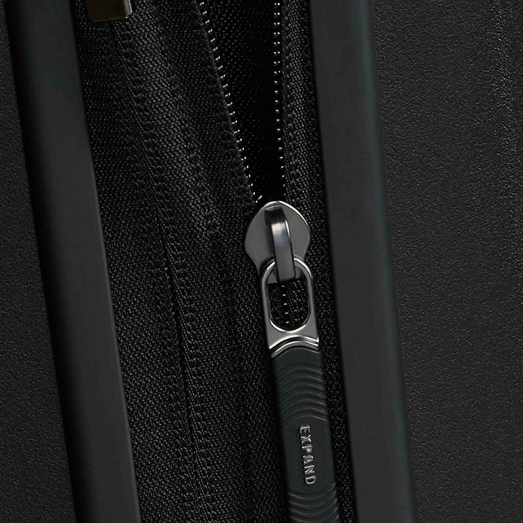 Samsonite Restackd Spinner Luggage