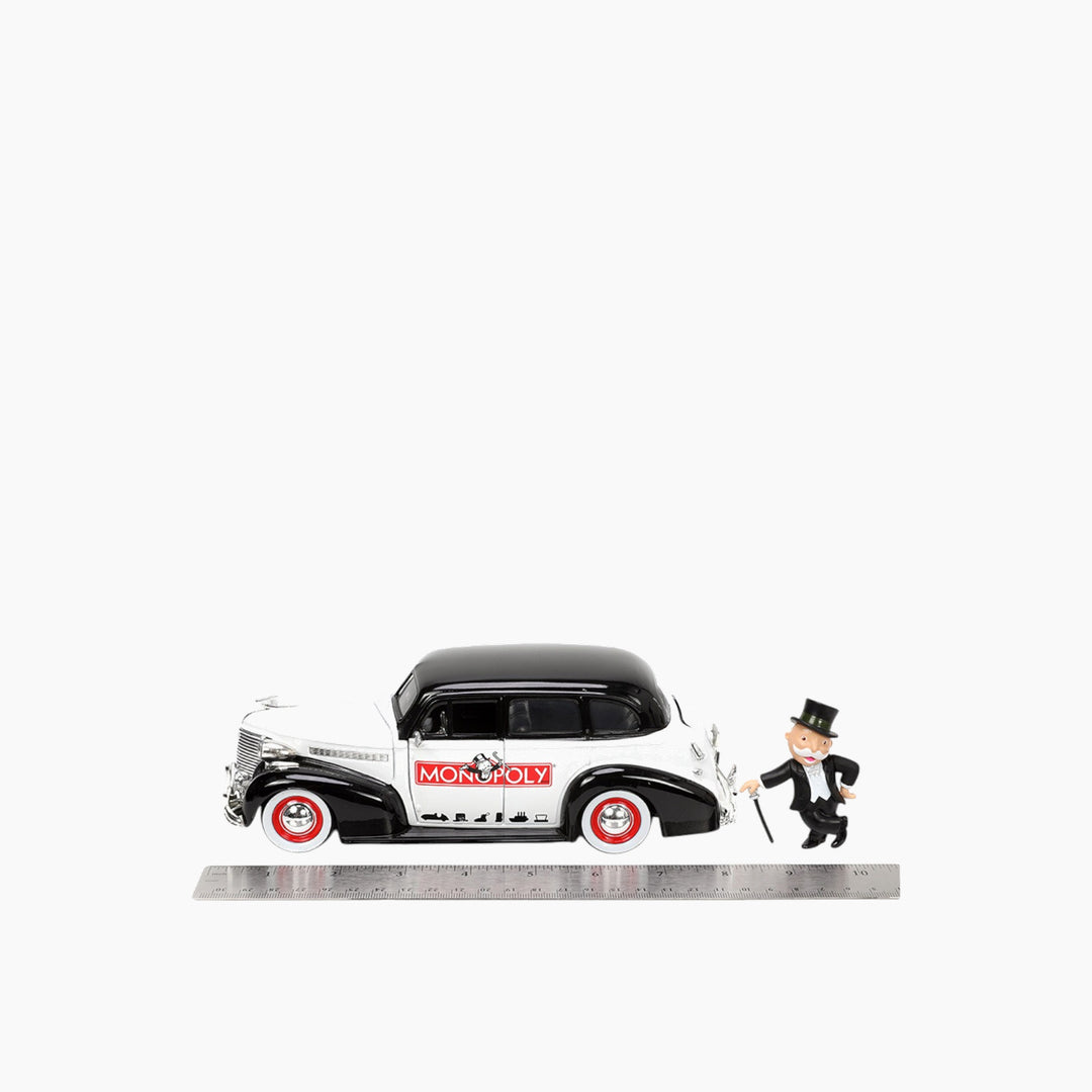 Simba Mr. Monopoly 1939 Chevy Master 1:24