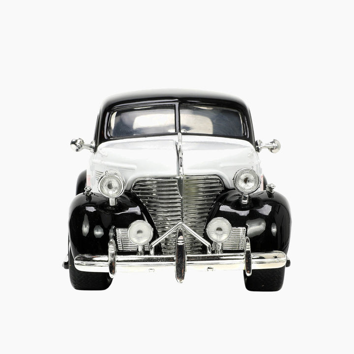 Simba Mr. Monopoly 1939 Chevy Master 1:24
