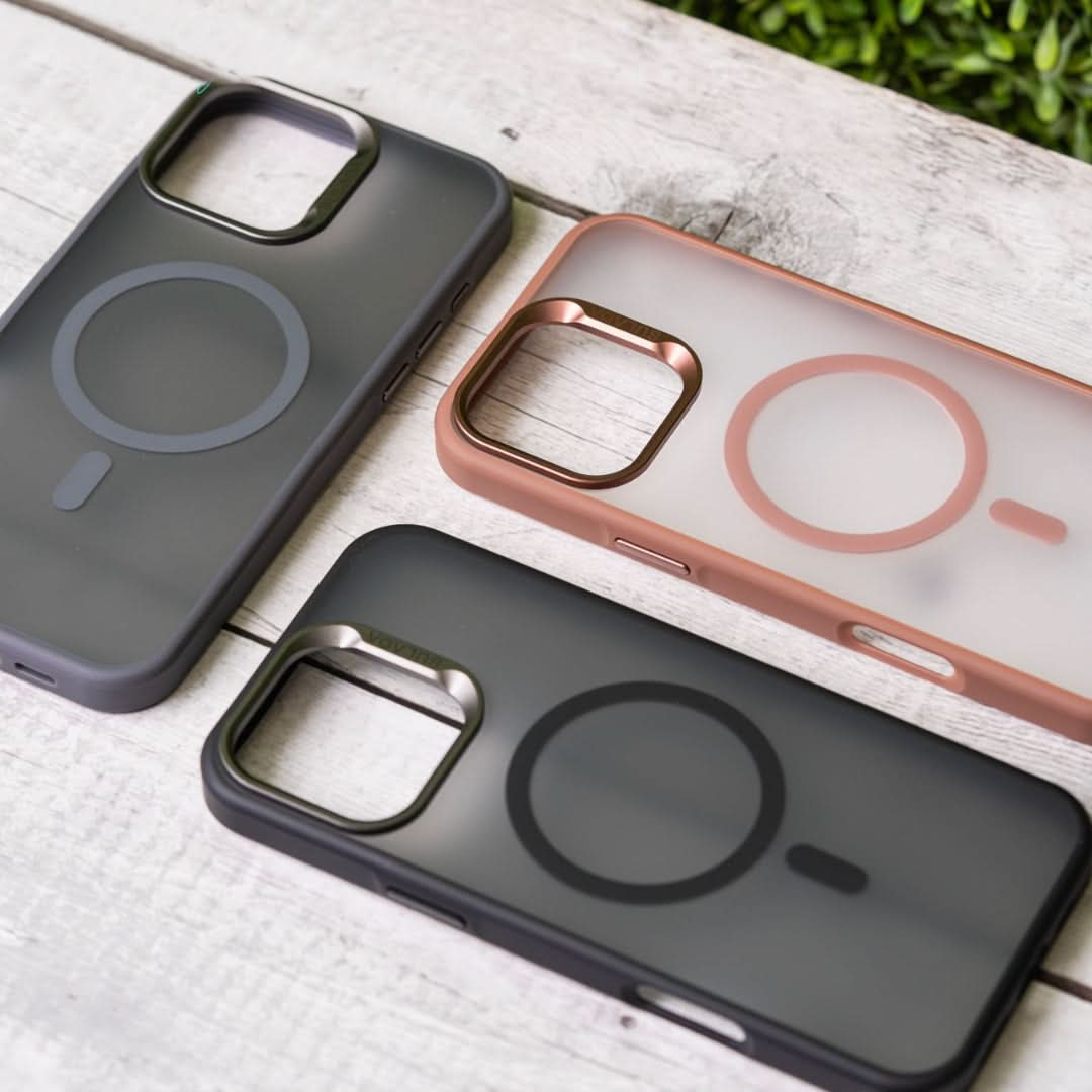 Catchy Jo iPhone Matte MagSafe Case