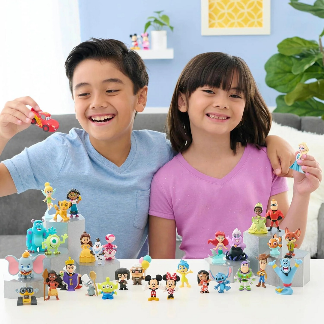 Sup - Disney - D100 Celebration Figures - Being By Your Side