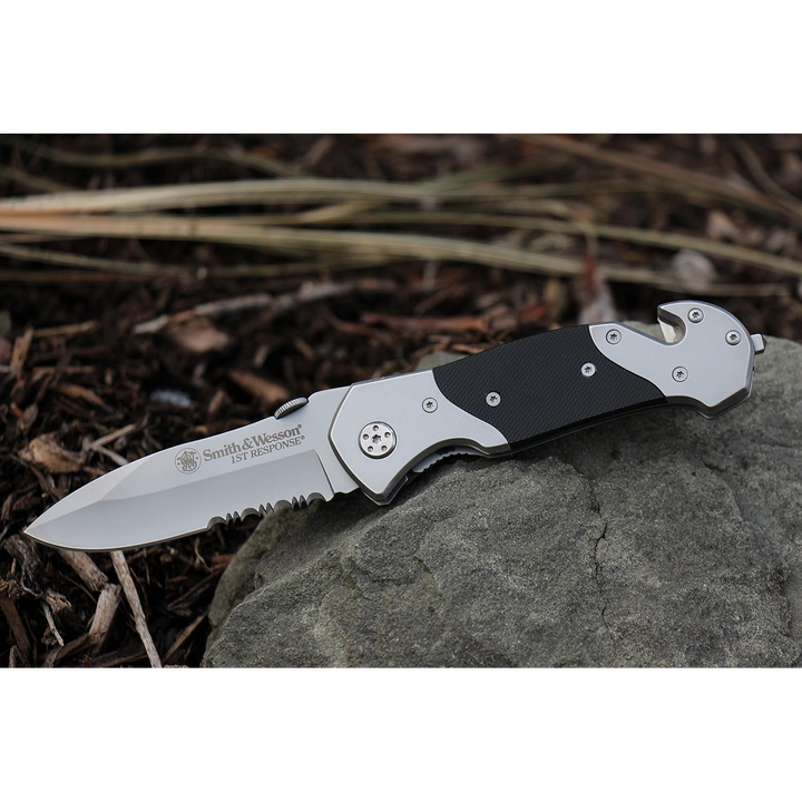swfrscp Smith &amp; Wesson 1St Response Drop Point Folding Knife