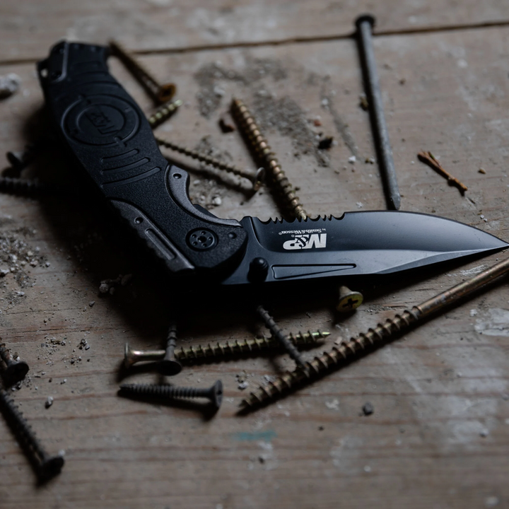 Smith &amp; Wesson M&amp;P Drop Point Folding Knife