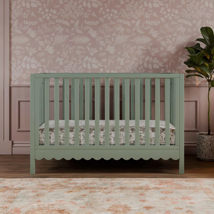Davinci Sammy Scallop 4-in-1 convertible crib with scallop detailing