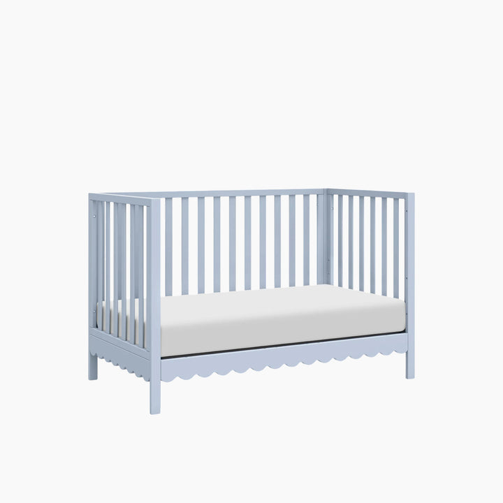 Davinci Sammy Scallop 4-in-1 Convertible Crib with scallop detailing