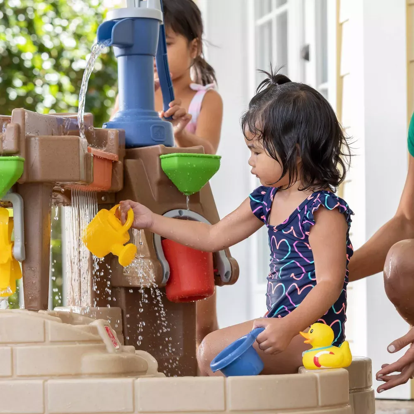 Step 2 Pump And Splash Discovery Pond - Brown Step 2 Pump And Splash Discovery Pond - Brown