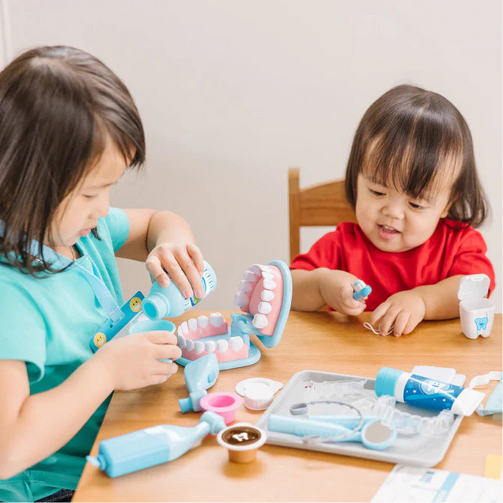 Melissa &amp; Doug Super Smile Dentist Play Set