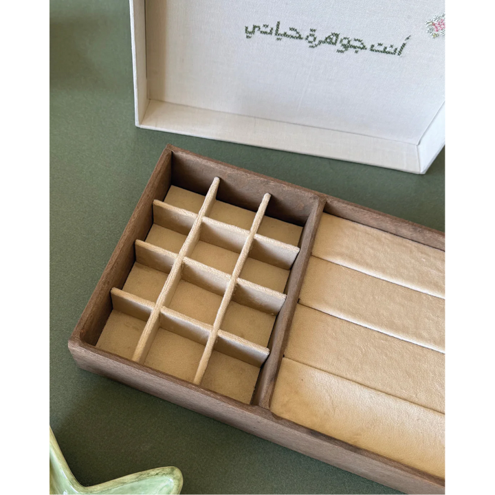 معًا لصندوق مجوهرات أومي أومي