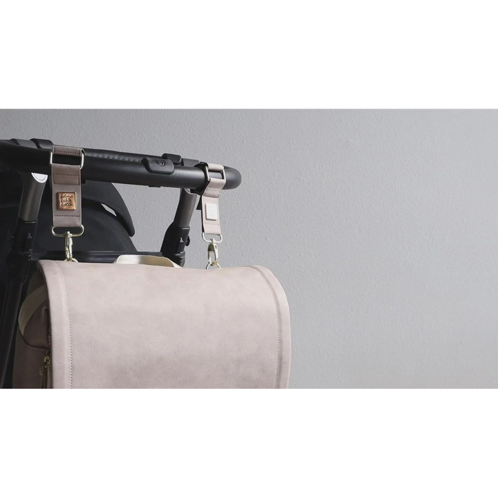مشابك عربة الأطفال Petunia Pickle Bottom Valet سوداء