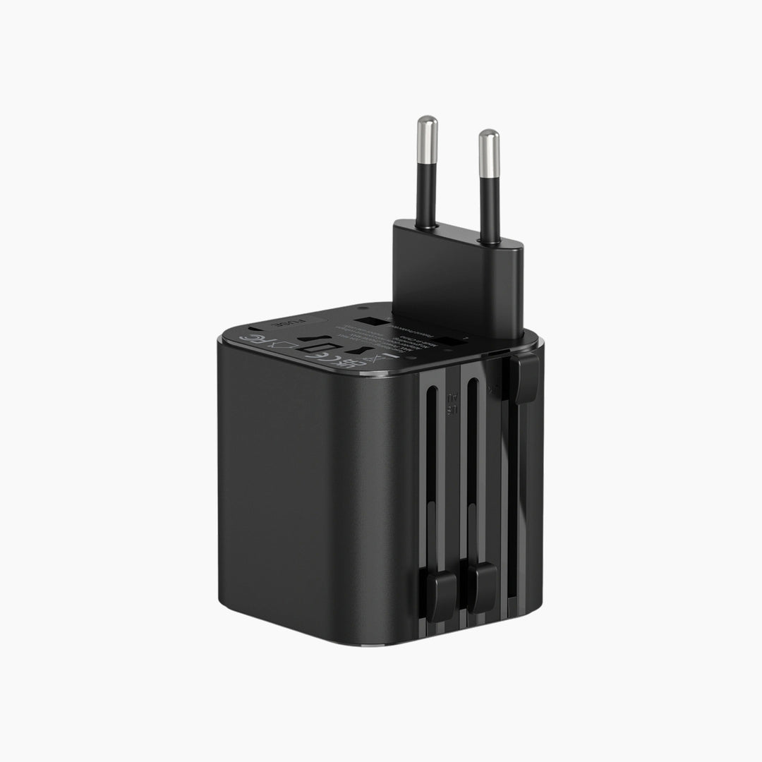 WIWU Wi-UA005 universal plug adapter with 2500W capacity
