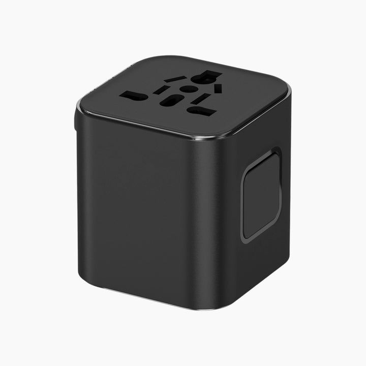 WIWU Wi-UA005 universal plug adapter with 2500W capacity
