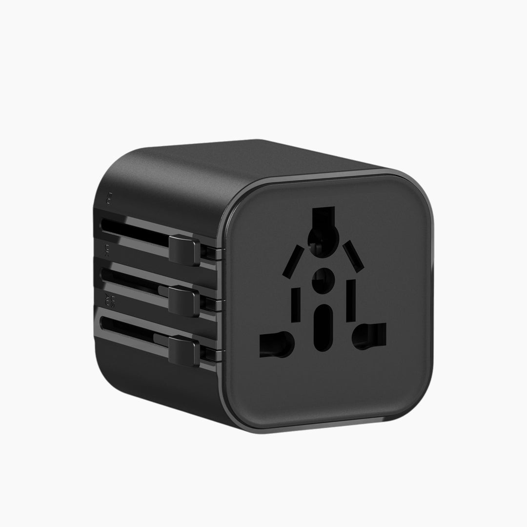 WIWU Wi-UA005 universal plug adapter with 2500W capacity