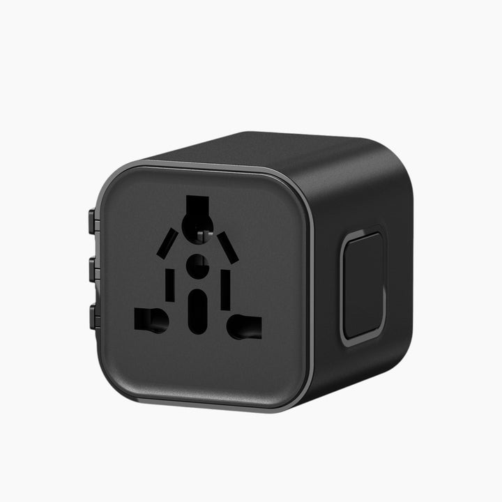 WIWU Wi-UA005 universal plug adapter with 2500W capacity