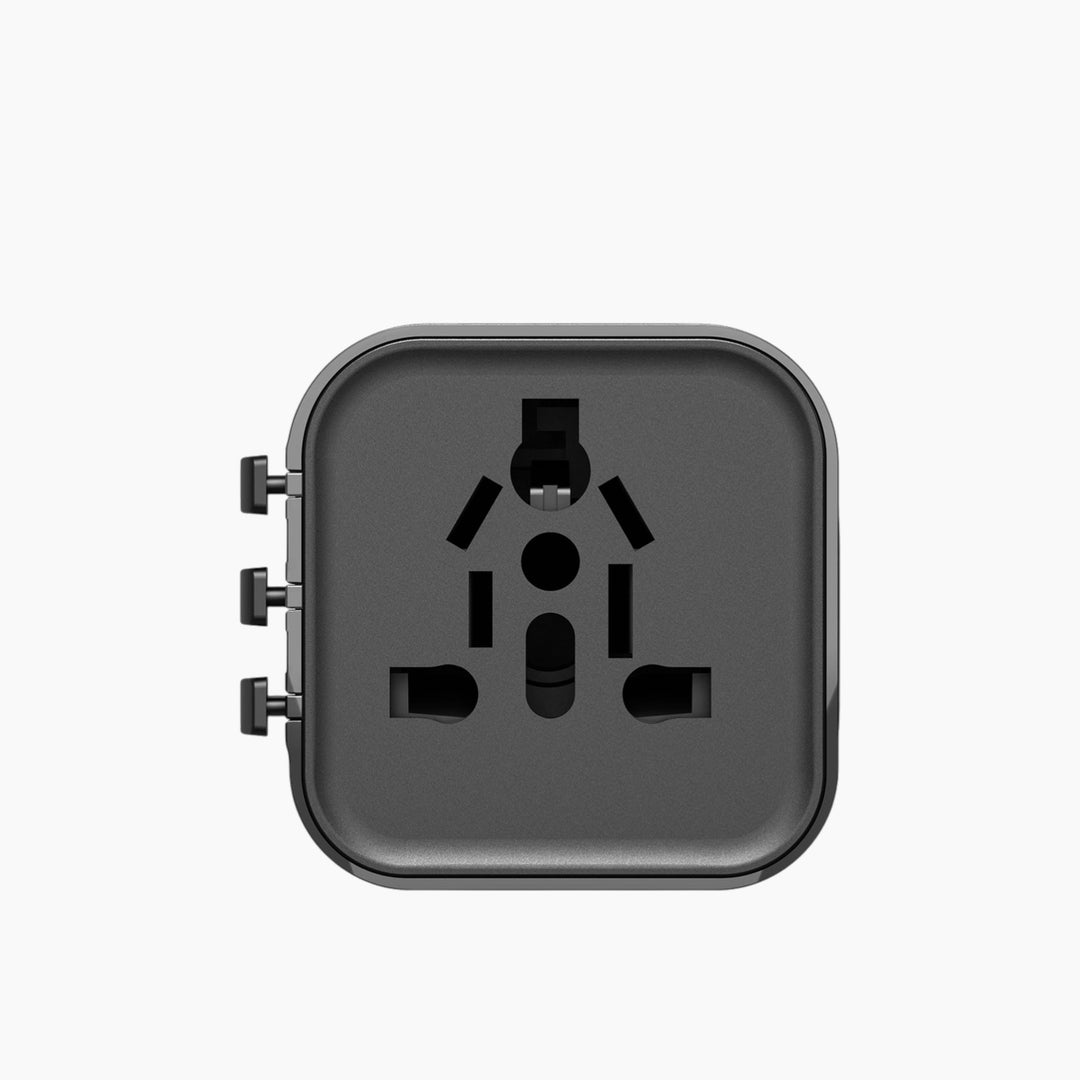 WIWU Wi-UA005 universal plug adapter with 2500W capacity