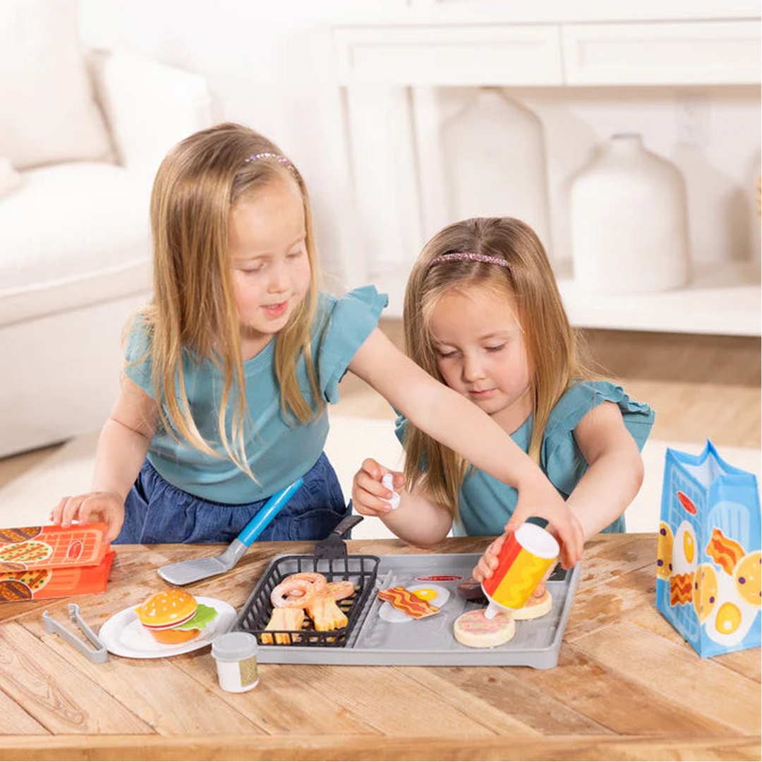 Melissa &amp; Doug Water Wow! Pretend Play Flip &amp; Fry