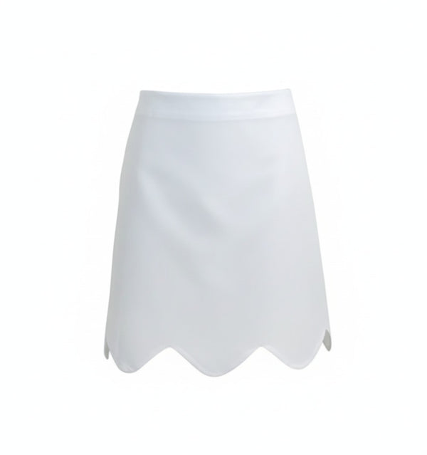 Traditional White Scalloped Apron