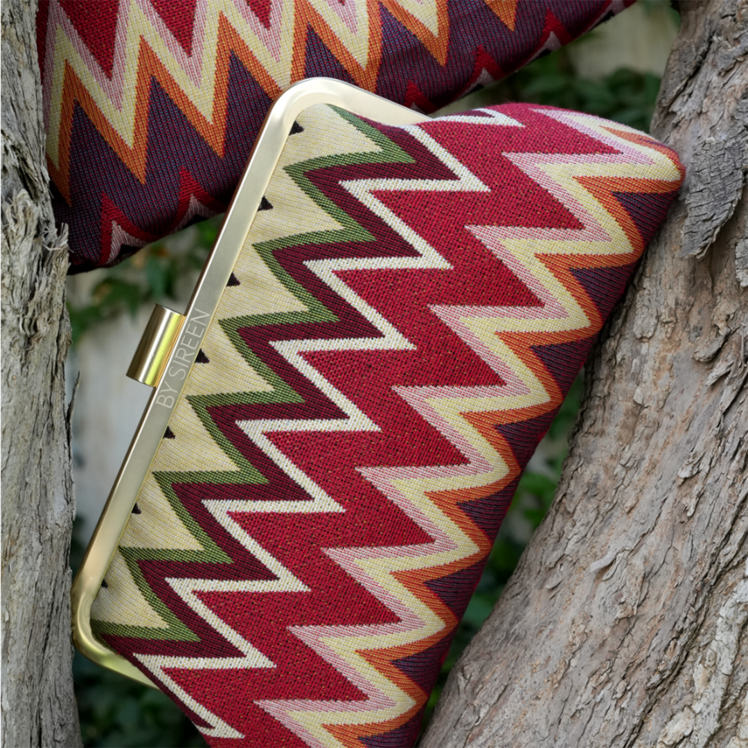 Zigzag Clutch