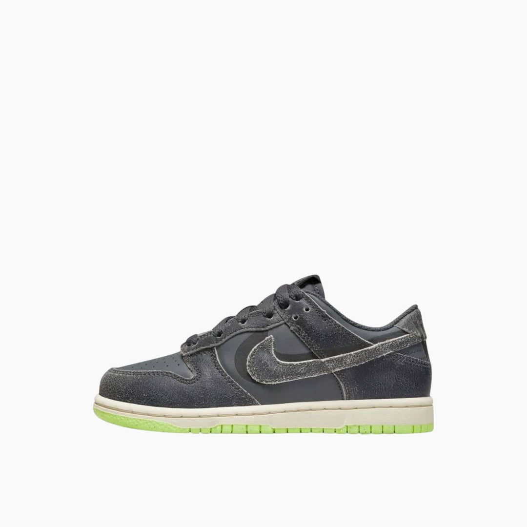 Nike Dunk Low SE &