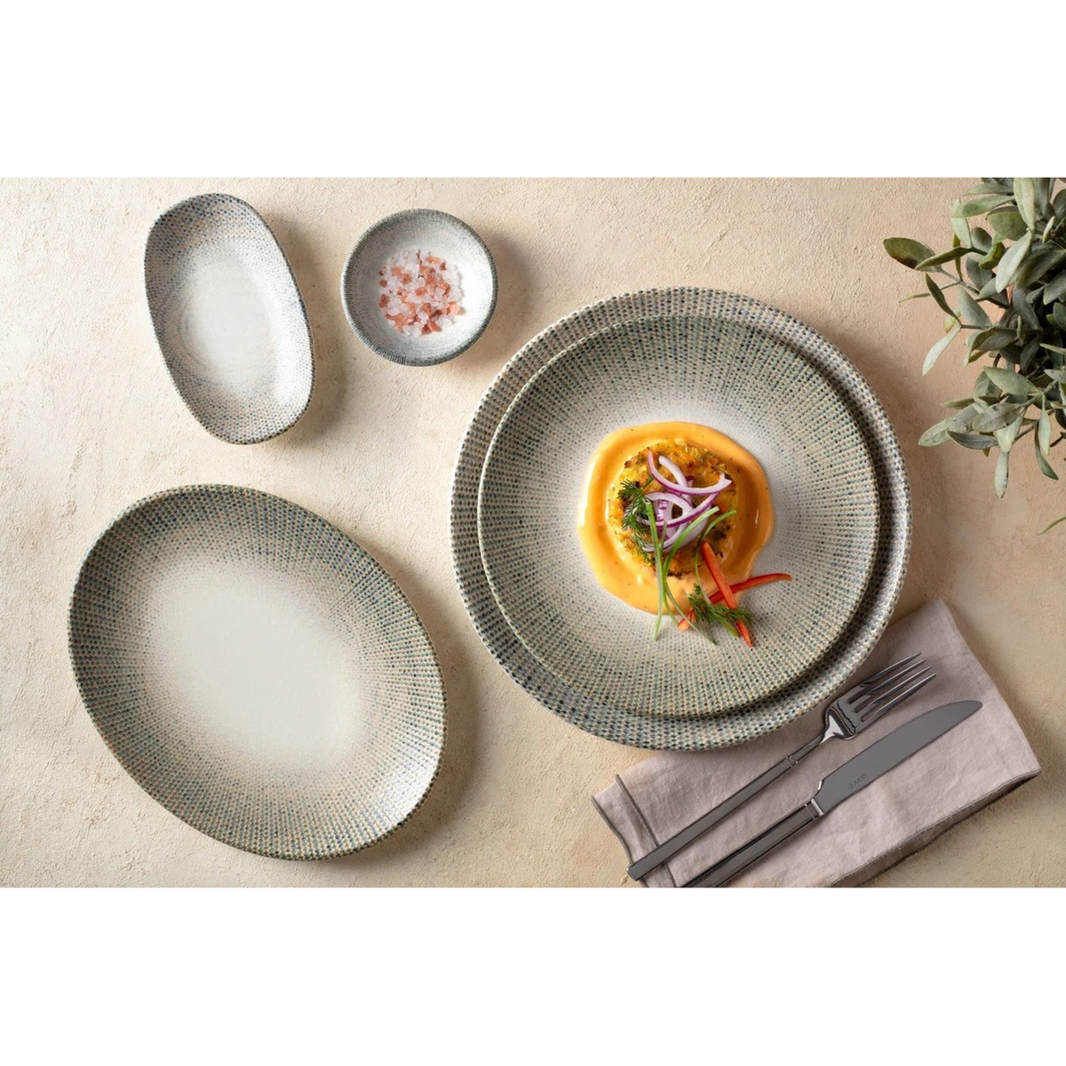 sway-moove-oval-plate-dia-31x24cm-1155153147131_1_framed - HUNA