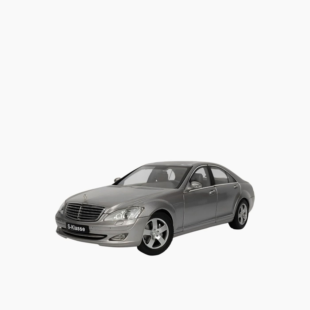 AutoArt Mercedes S-Class W221 Model Car